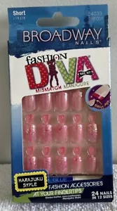 Broadway Nails Fashion Diva Mismatch Maniküre (hellrosa) NEU - Bild 1 von 2