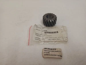 Hobart 00-121382 Gear Lower Worm Shaft 17 Tooth - Picture 1 of 7