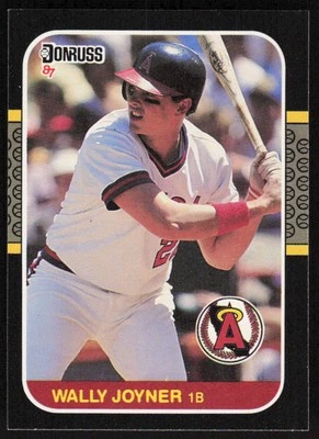 1987 Leaf #252 Wally Joyner RC - Image 1 of 2