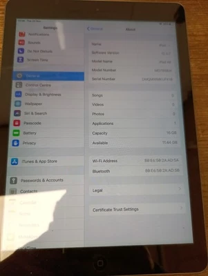 Apple iPad A1474 16GB Wi-Fi Space Grey iOS 12.5.7 - Image 1 of 4