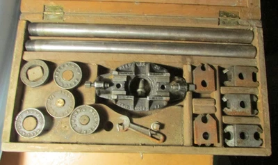 REED MFG CO ERIE PA NO 2A PIPE THREADER SET IN WOOD BOX FREE SHIPPING - Image 1 of 4