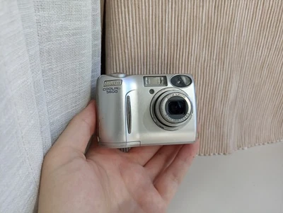 🔥Nikon CoolPix 5600 Silver 5.1MP digital compact camera🔥WORKing FULL Set🔥 - Image 1 of 4