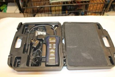 Bacharach 0019-8200 Tru Pointe IR Infrared Refrigerant Leak Detector in Case ~ - Image 1 of 4