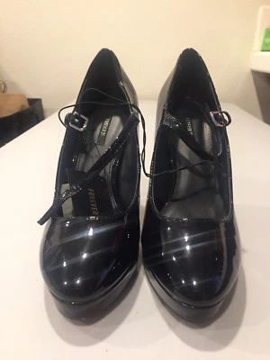 Nuevos zapatos de salón Forever 21 con plataforma de charol negro para mujer 7 Foto 1 de 4