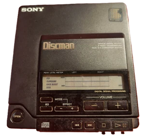 Sony Lettore CD Compatto Discman D-Z555 Batteria BP-100 Retro JP Made in Japan - Foto 1 di 12