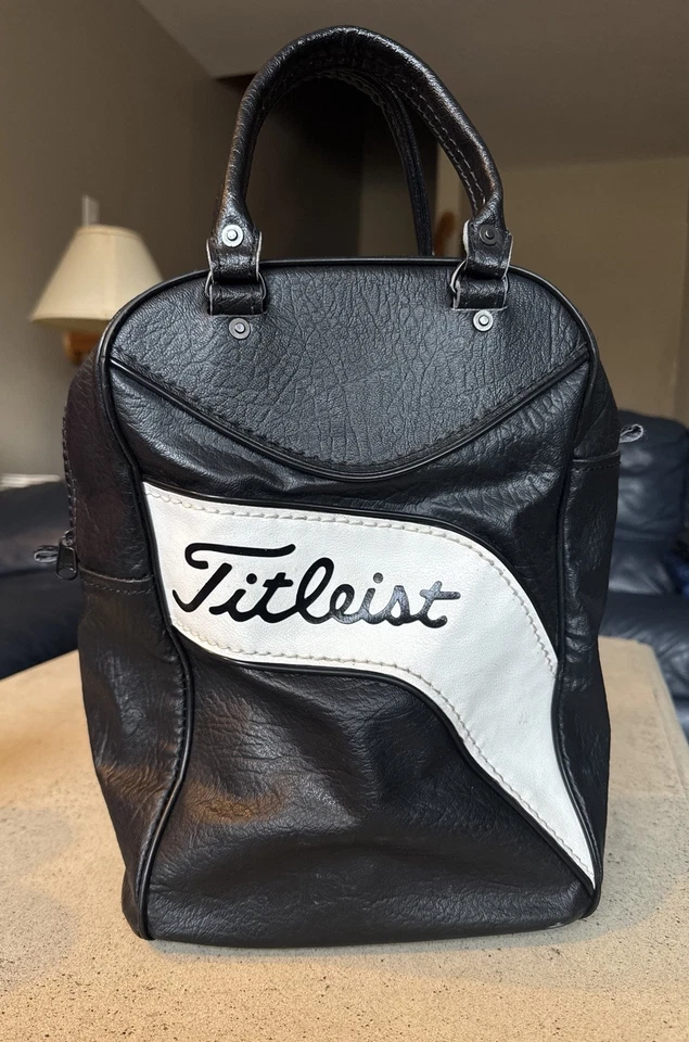 Bolsa de mão vintage Titleist Golf Shag preta branca usada - Imagem 1 de 4