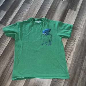 Designed By Humans Alien Pocket T-Shirt Green Small 17x22 - Picture 1 of 3