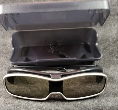 Panasonic Full HD 3D Glasses With Case Replacement Nose Piece .............(SB2) - Image 1 of 4