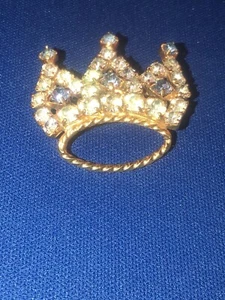 Vintage Crown Queen Pin Brooch Crystal & Lt Blue Rhinestones Gold Tone - Picture 1 of 6