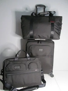 TUMI Colección de Equipaje Corporativo-Carry On-13" Calzoncillo para Laptop y Bolsa de Viaje, Nuevo con Etiquetas - Imagen 1 de 22