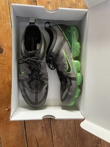 Nike Air VaporMax 2019 (GS) Scream Green - AR6631-011 Größe 44,5 - Bild 1 von 11