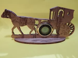 Uhr Lasergeschnittene Kutsche Schreibtischuhr Holzuhr - Bild 1 von 11