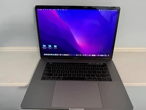 MacBook Pro 2016 i7 15" 16GB-Final Cut Pro,Waves,Logic Pro,Live,Adobe - Monterey - Picture 1 of 23