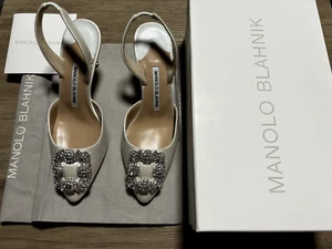 NIB Manolo Blahnik Hangisli Crystal Buckle Slingback Pump 6 US 36 EU Cream - Picture 1 of 16