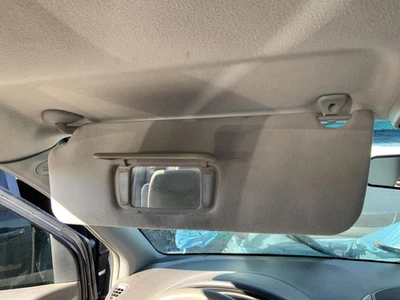 Driver Left Sun Visor Illuminated OEM 05-10 SIENNA 1370567 Foto 1 de 4