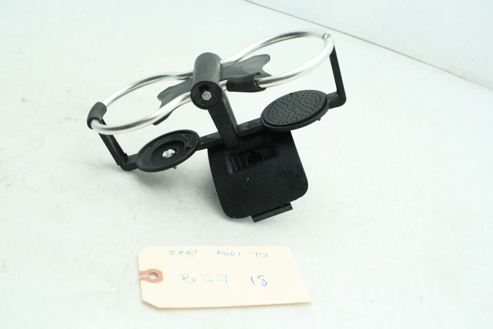 Portavasos trasero Audi TT 2001 sin soporte para teléfono celular B3718 Foto 1 de 4