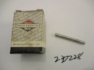 NEW BRIGGS AND STRATTON STARTER GRIP PIN PN 230228 - Picture 1 of 1