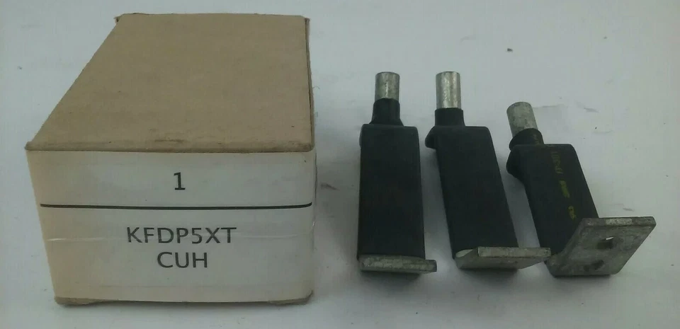 CUTLER HAMMER KFDP5XT PANELBOARD MOUNTING HARDWARE KIT (NO SCREWS) - Imagem 1 de 3