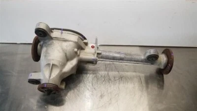 2003-2006 Lincoln Navigator Front Axle Differential Carrier Assembly 3.73 Ratio - Image 1 of 4