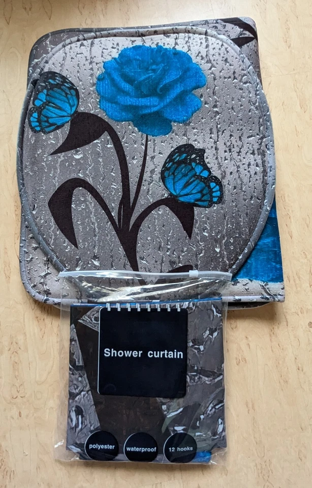 Set aus Duschvorhang, Badematte, WC-Vorleger, Toilettenbezug, grau-blau, neu - Bild 1 von 1