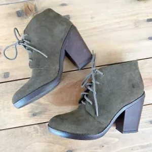 STEVE MADDEN Jayson Olive Green Suede Booties 8 - Picture 1 of 9
