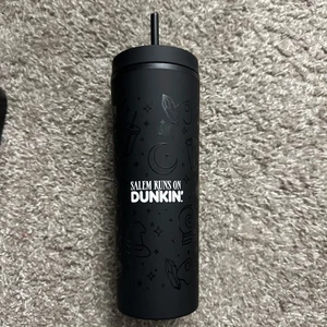"Salem Runs On Dunkin" Tumbler - Halloween 2025 - New 18 oz - Picture 1 of 4
