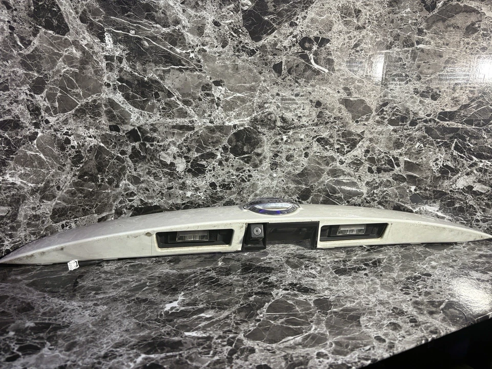 OEM 2011-2014 NISSAN JUKE MALETERO TRASERO PUERTA TRASERA TAPA MOLDURA MANIJA CON CÁMARA Foto 1 de 3