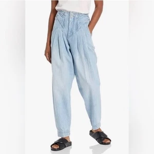 Blank NYC Damengröße 25 Steal The Show spitz zulaufend plissierte Passe Denim Jeans Y2K neu mit Etikett - Bild 1 von 4