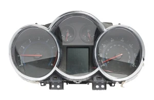 2015 Chevrolet Cruze MPH Speedometer Instrument Gauge Cluster Model ID 94560792 - Foto 1 di 4