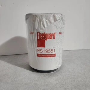 New Fleetguard Separator Fuel/Water Cartridge FS19551 / 1 per pack - Picture 1 of 6