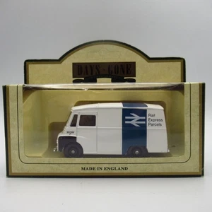 Vintage LLEDO Made in England Morris LD150 Van - Rail Express Parcels - Picture 1 of 3