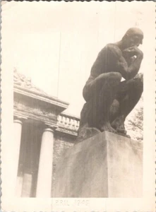 1949 Snapshot of The Thinker Statue Rodin Museum Paris - Bild 1 von 2