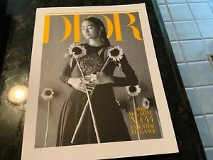 Dior Katalog Buch Nr. 44 Essential Elegance Winter 2023 neu wunderschöne Artikel zeigen - Bild 1 von 4