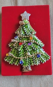 Vintage Avon Collectible Christmas Tree Pin New in Box 2008 - Picture 1 of 5