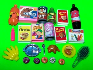 Lote de comida infantil Barbie donas puré de manzana, Cheerios cuáquero paletas de avena, galletas - Imagen 1 de 4