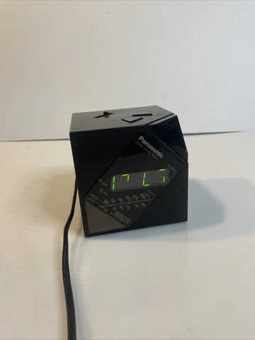 Vintage Panasonic Radio Alarm Clock RC 60 Retro AM FM 1980 Cube Plug In Tested Cover