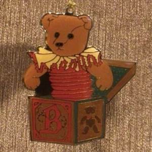 Vintage 80s Schmid Gordon Fraser Jack in The Box Bear Christmas Kitsch Ornament - Picture 1 of 4