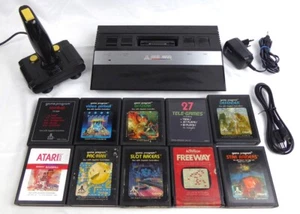 Atari VCS 2600 Jr - PAL + 10 SPIELE + Pac Man Berzerk Defender etc-Getestet OK - Bild 1 von 6