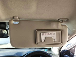 MITSUBISHI TRITON SUN VISOR MR, RH SIDE, 11/18-10/23 18 19 20 21 22 23 - Picture 1 of 12