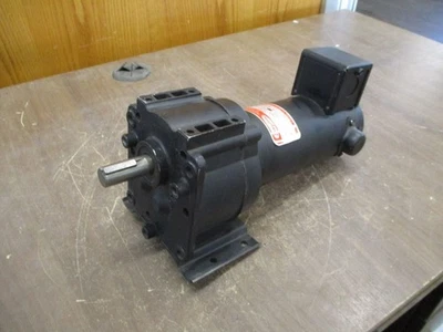Dayton DC Gearmotor 4Z130 1/8HP 48V F/L RPM: 22 Ratio 82:1 Used - Image 1 of 4