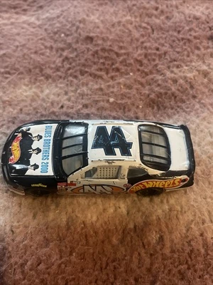 Mattel Hot Wheels Blues Brothers 2000 1:24 Scale Pro Nascar Kyle Petty Race Car - Image 1 of 4