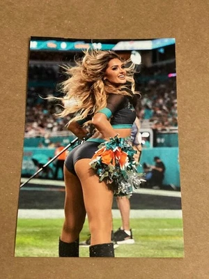 Animadora MIAMI DOLPHINS ⭐ FOTO BRILLANTE 4x6 ⭐ piernas sexy nena posando (#H25) CALIENTE Foto 1 de 2