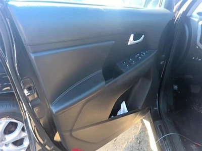 SPORTAGE  2016 Front Door Trim Panel 30824909 - Image 1 of 4