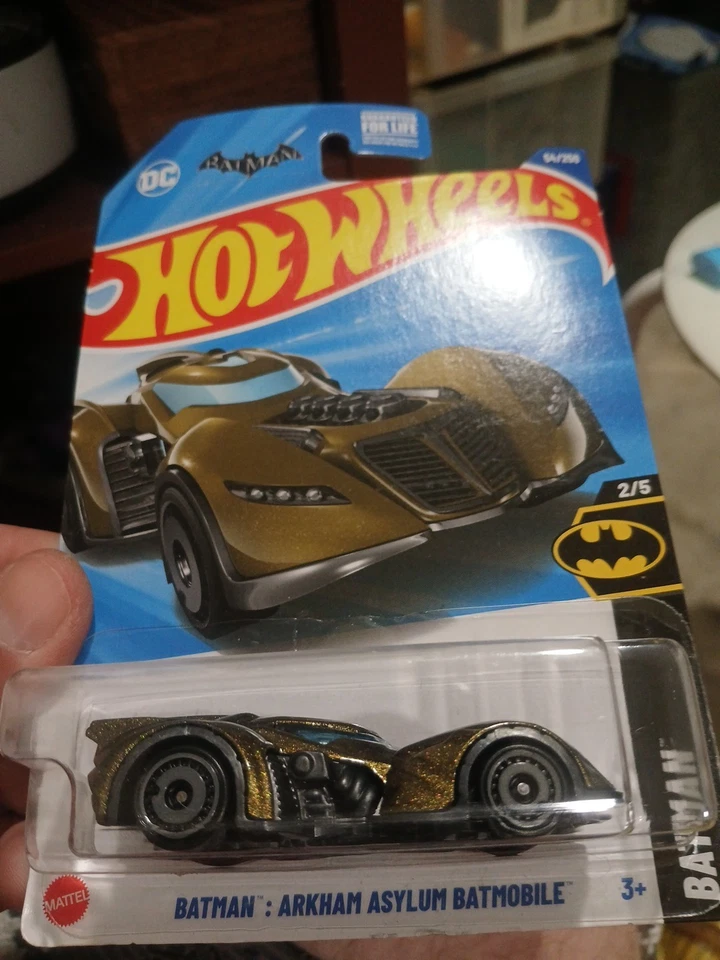 #BatManFans Hot Wheels 54/250 - Batimóvil Batman Arkham Asylum - HYX04 / 2025 casi nuevo Foto 1 de 1