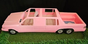 Limusina elástica rosa caliente piscina Barbie tamaño elástico coche bañera de hidromasaje 32" como está - Imagen 1 de 10
