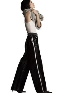 Pantaloni sportivi nuovi con etichette MAEVE ANTHROPOLOGIE in finta pelle verniciata - taglia M - prezzo in cambio £98- nuovi con etichette - Foto 1 di 6