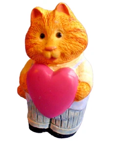 Hallmark MERRY MINIATURES Valentines Vintage CAMERON CAT Heart 1995 Figurine NEW - Picture 1 of 3