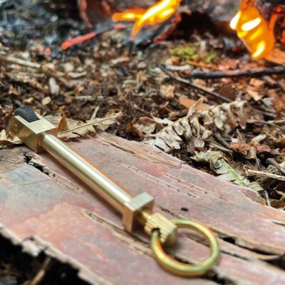 Indicador de fuego ligero de rueda de pedernal | Inc: x2 tela de char x1 pedernal Foto 1 de 4