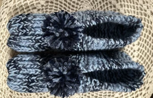 Amish Cozy Handmade Knit House Slippers Denim Blues Womans Med Mans Small 9" - Bild 1 von 4