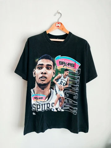 Rare Vintage Tim Duncan 90's t-shirt Basketball NBA Pro Player Cover